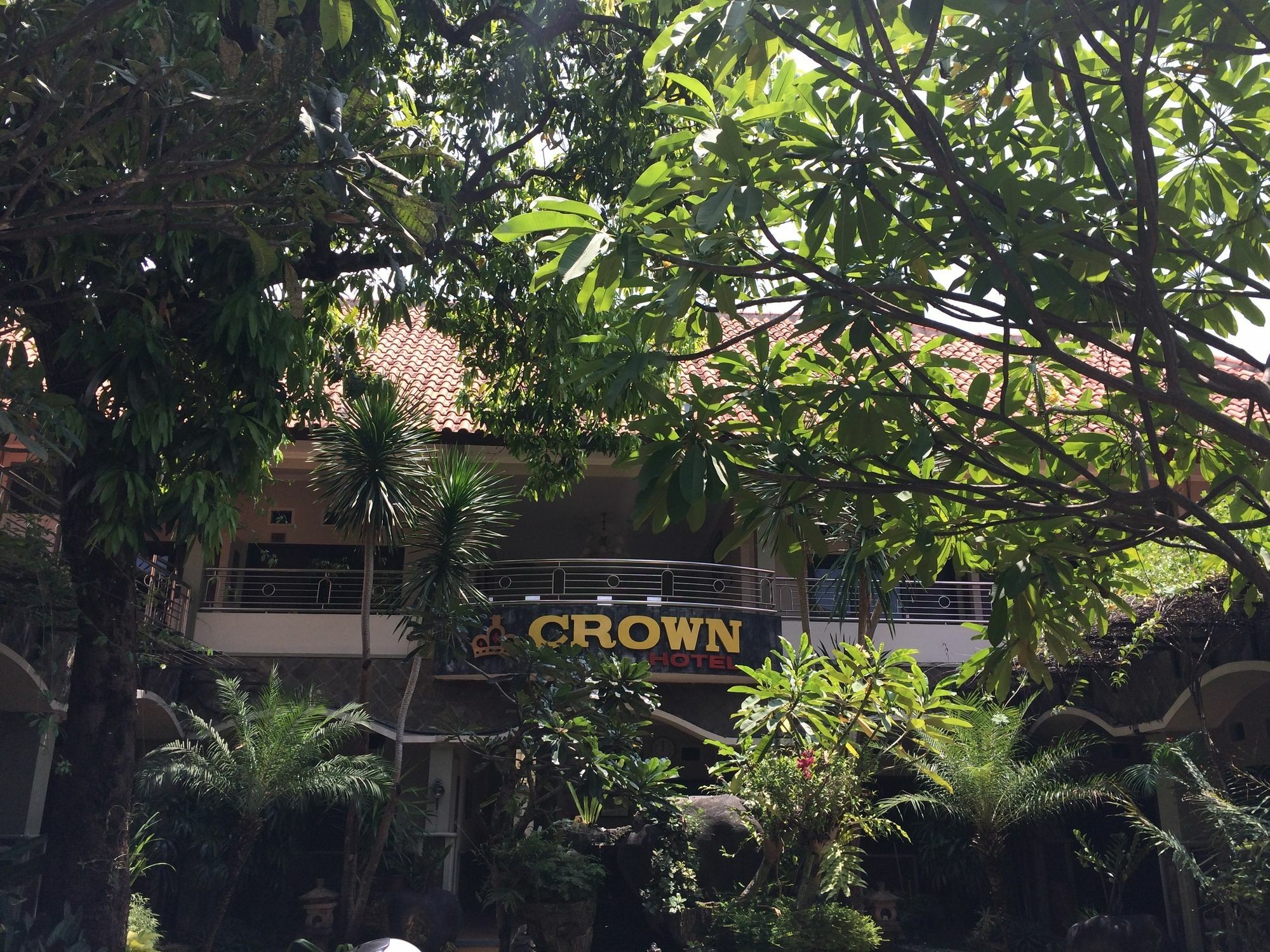 Crown Hotel Lombok Матарам Екстер'єр фото